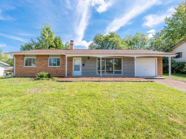 465 Westview Street , Hoffman Estates, IL 60169