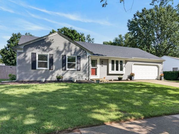 16 Sherwick Road , Oswego, IL 60543