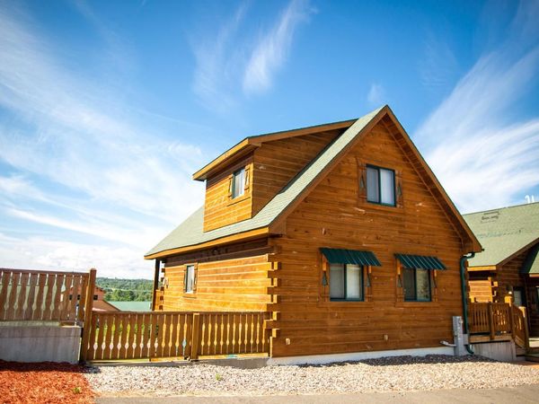 313 Hilltop CIRCLE, Warrens, WI 54666