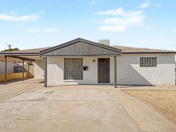 2902 W NORTHERN Avenue, Phoenix, AZ 85051