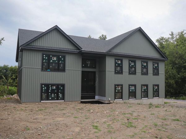 425 Sheafe Road , Wappingers Falls, NY 12590