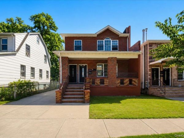 18922 117th Road , Saint Albans, NY 11412
