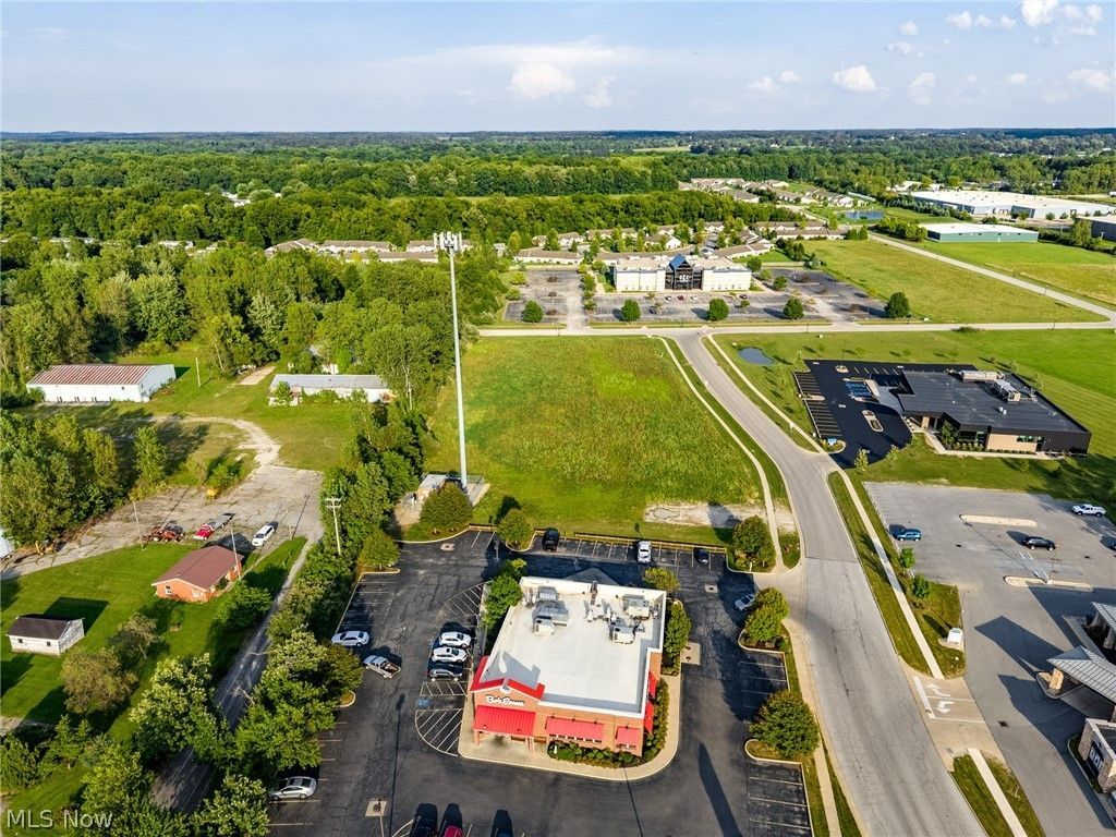 2 Emerald Parkway, Norwalk, OH 44857