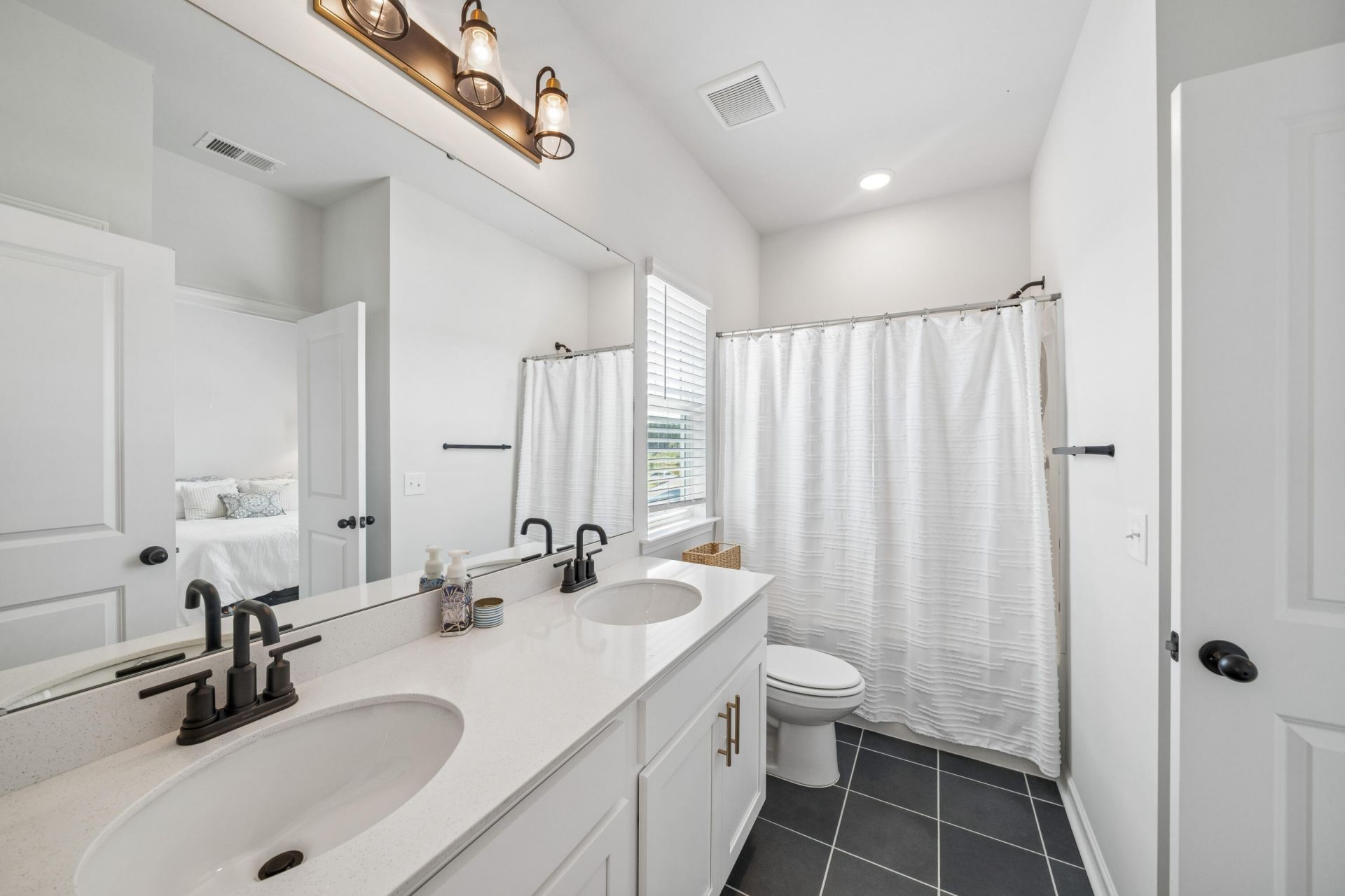 305 Eclipse Street Photo 29