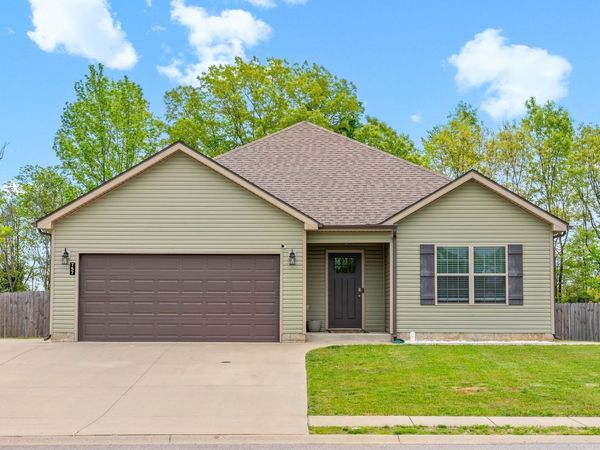 757 Tidwell Dr, Clarksville, TN 37042