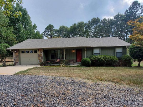 1004 Hastey Avenue, Mena, AR 71953