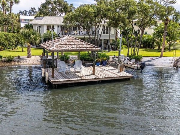 375 Cathedral Oaks Drive, Vero Beach, FL 32963