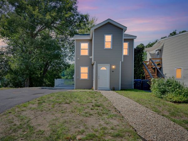 14 Hillside Rd, Northborough, MA 01532