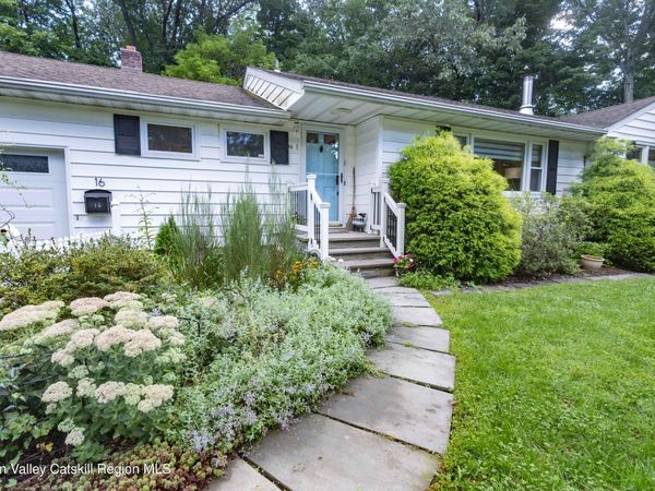 16 Washburn Terrace, Saugerties, NY 12477