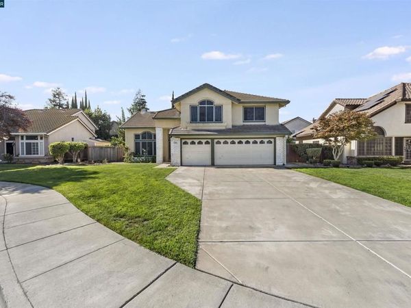 1418 Blue Jay Ct, Tracy, CA 95376
