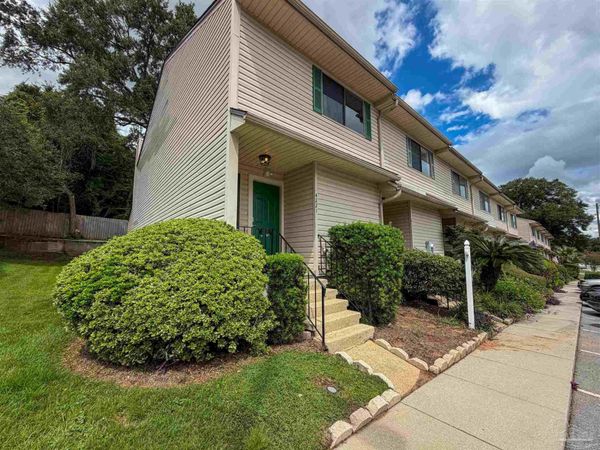 4221 Brookside Dr, Pensacola, FL 32503