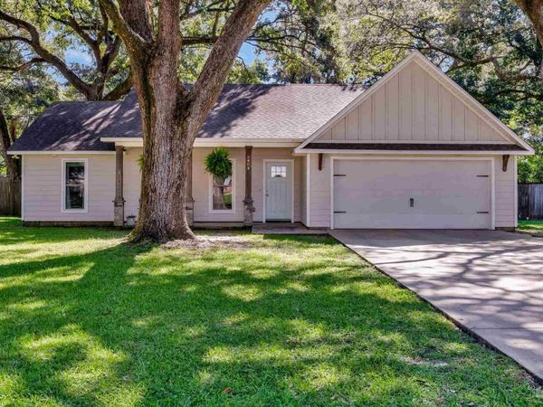 6404 Aspen Ave, Milton, FL 32570