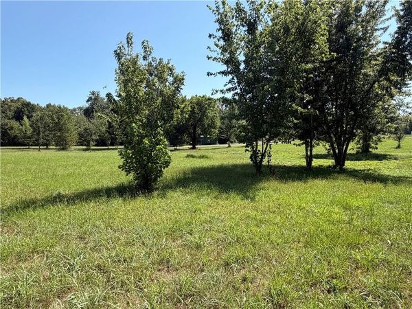 8844 Burkhart Lane, Cameron, MO 64429
