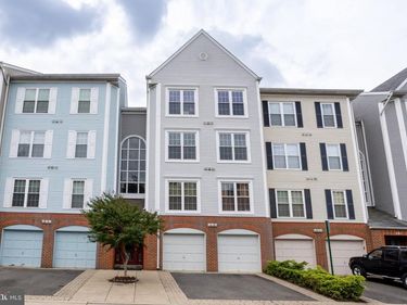 279 S PICKETT , Unit 301, ALEXANDRIA, VA 22304