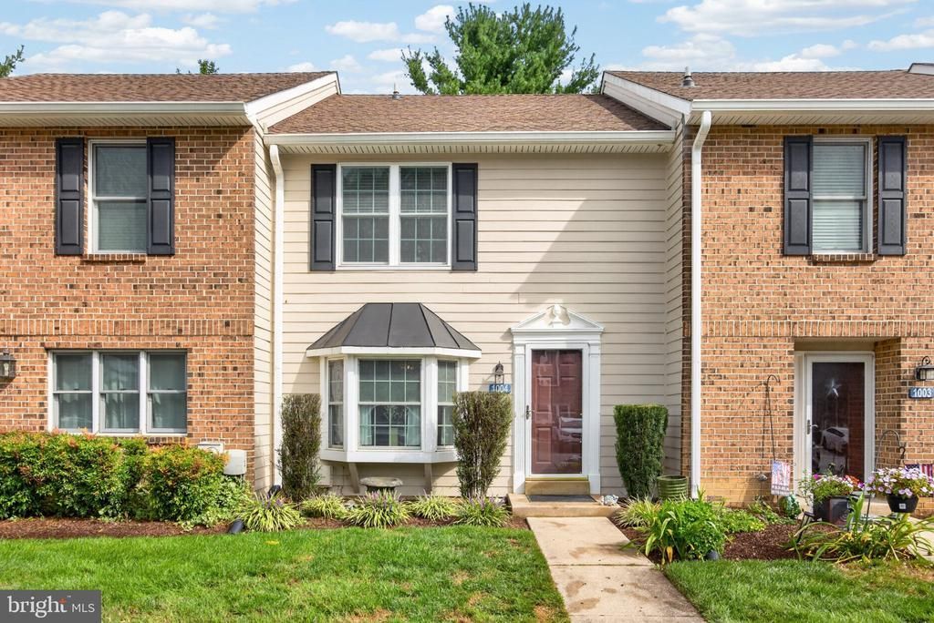 1004 N GLEN DRIVE, GLEN MILLS, PA 19342