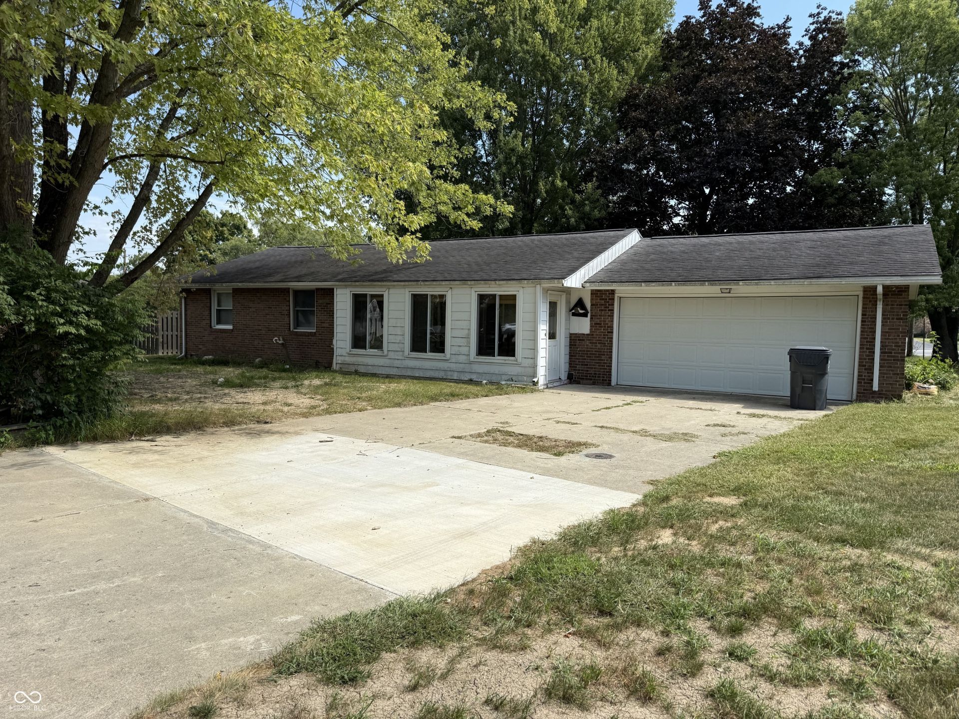 1605 S Longwood Drive, Alexandria, IN 46001 Main Photo