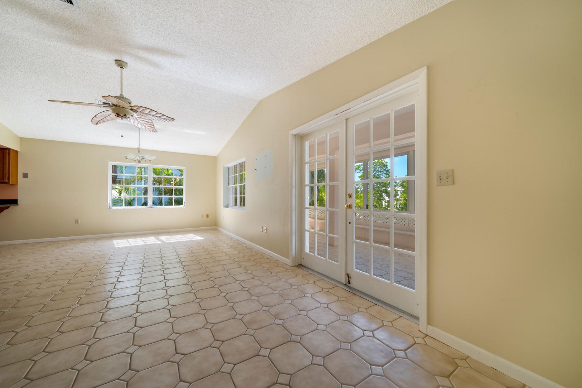 105 Santa Barbara, Marathon, FL 33050 Photo