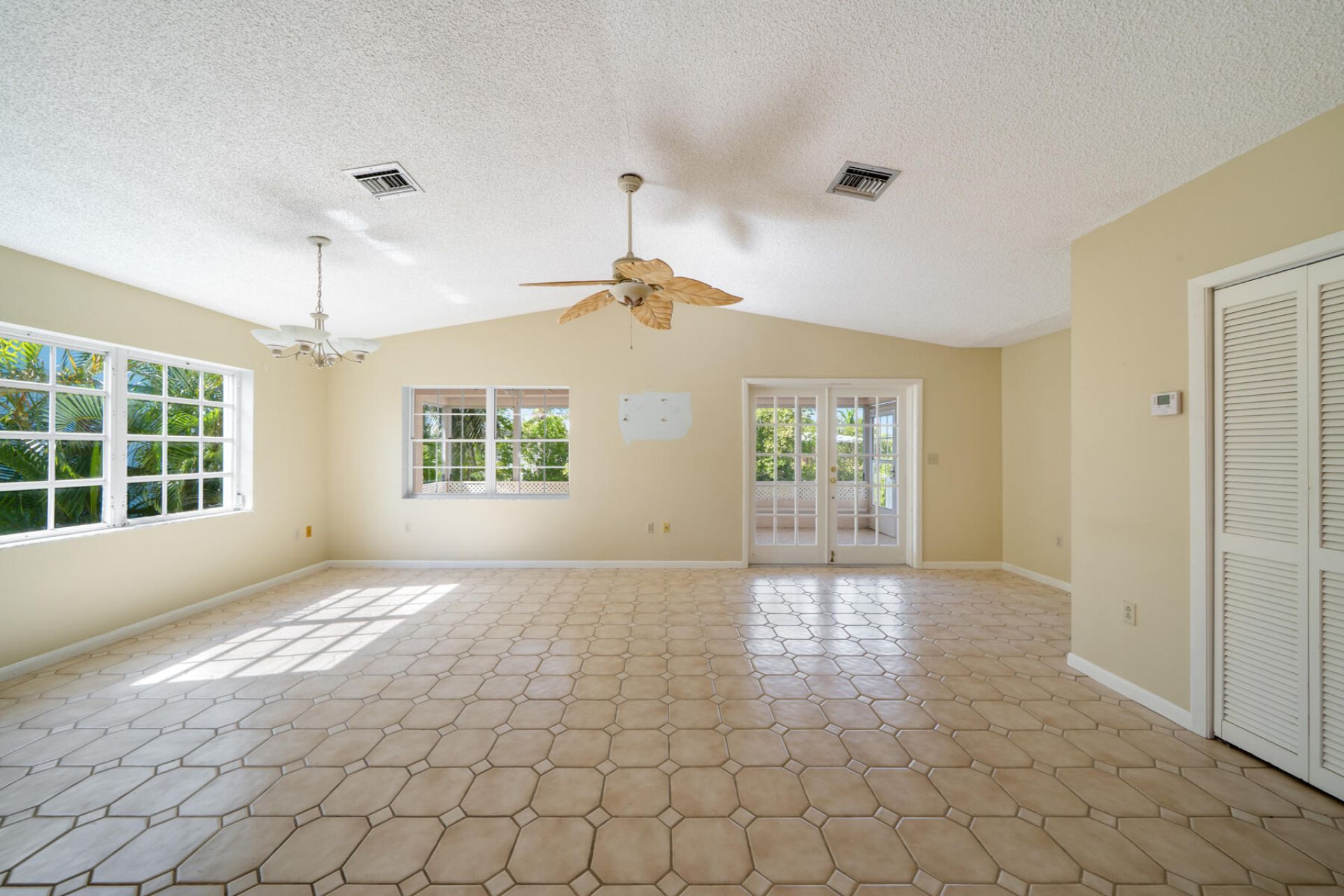105 Santa Barbara, Marathon, FL 33050 Photo
