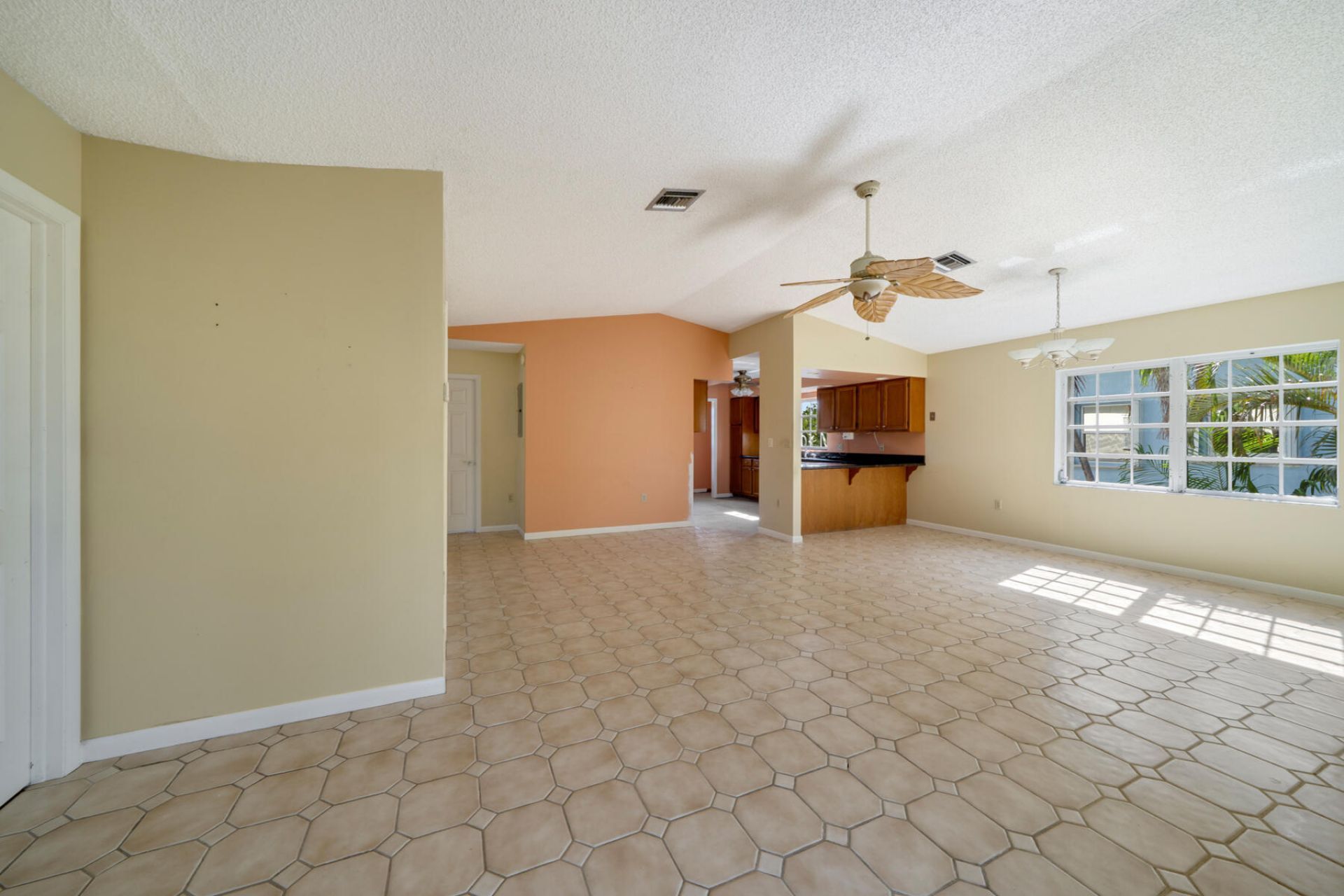 105 Santa Barbara, Marathon, FL 33050 Photo