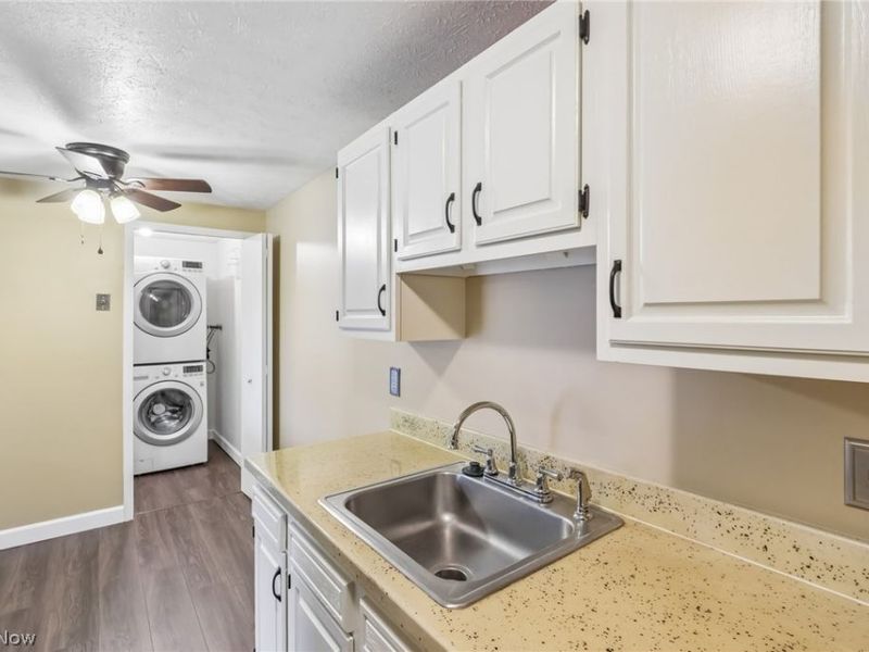 9510 Cove Drive, Unit C10, North Royalton, OH 44133 Photo 18