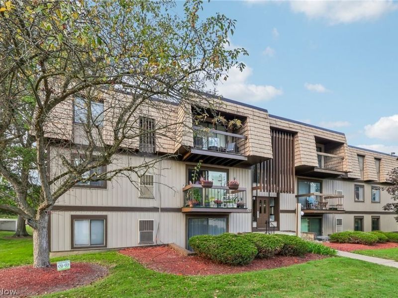 9510 Cove Drive, Unit C10, North Royalton, OH 44133 Photo 3