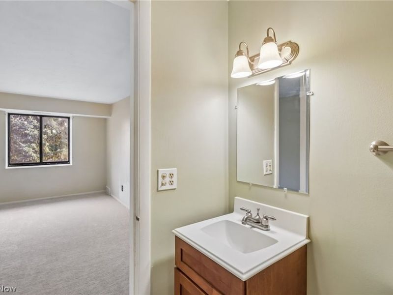 9510 Cove Drive, Unit C10, North Royalton, OH 44133 Photo 33