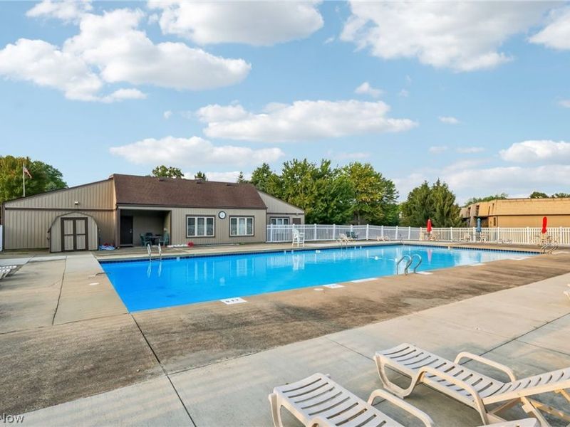 9510 Cove Drive, Unit C10, North Royalton, OH 44133 Photo 8