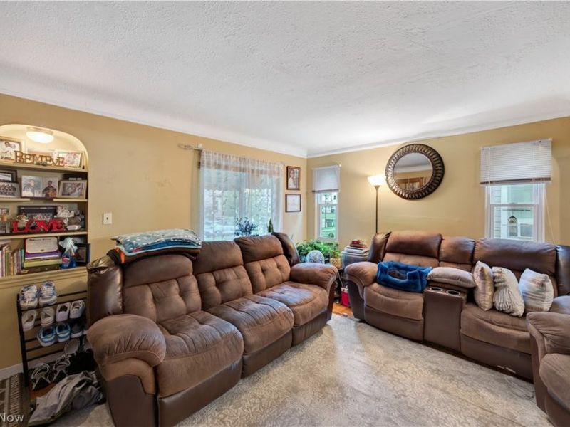 115 Sunnycliff Drive, Euclid, OH 44123 Photo 4