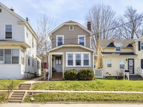 604 Illinois Street , Lemont, IL 60439