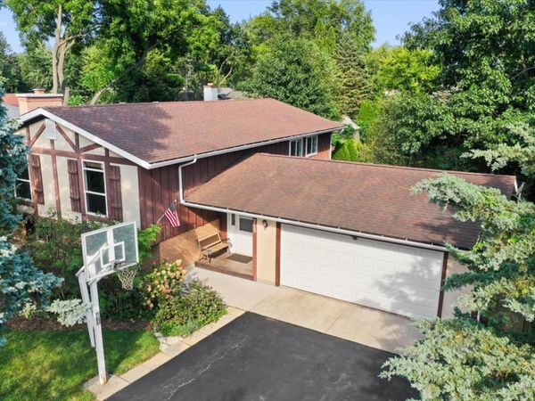 213 Liberty Avenue , Fox River Grove, IL 60021