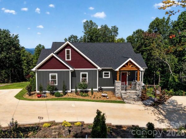 72 Jacks Paw Lane, Hendersonville, NC 28792