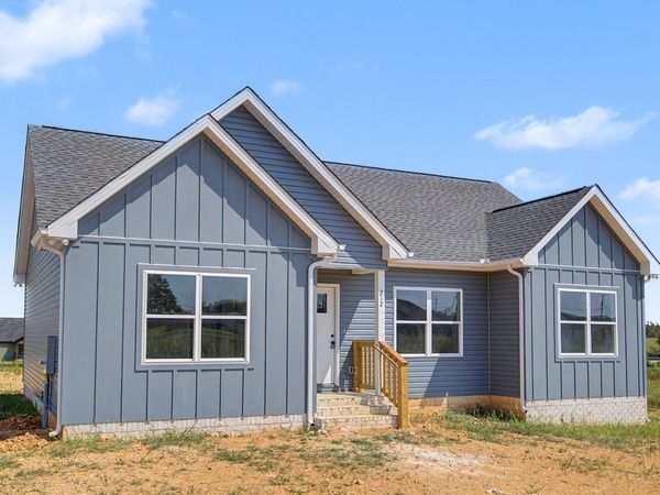 212 DJ Dr , Lafayette, TN 37083