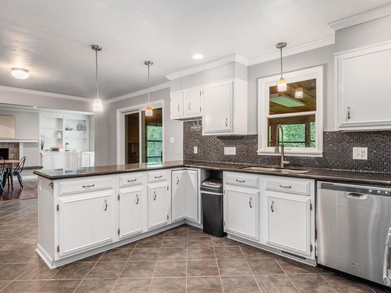 10525 Twin Oaks Drive, Cambridge, OH 43725 Photo 10