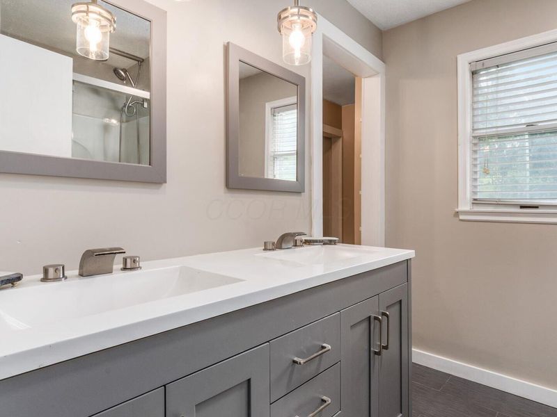 10525 Twin Oaks Drive, Cambridge, OH 43725 Photo 27