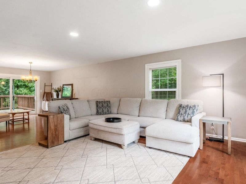 10525 Twin Oaks Drive, Cambridge, OH 43725 Photo 4