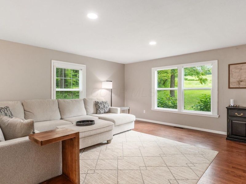 10525 Twin Oaks Drive, Cambridge, OH 43725 Photo 5