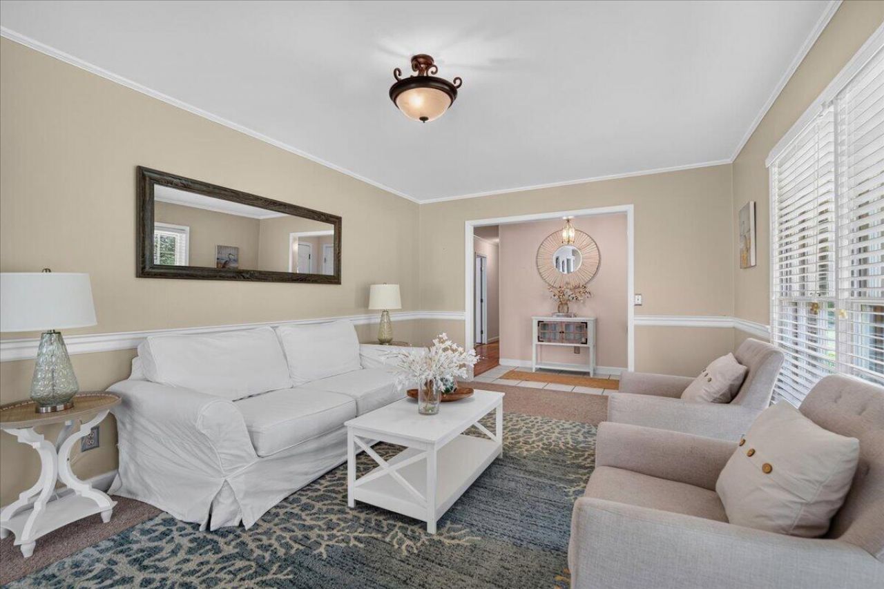 127 Dickinson Street Photo 23