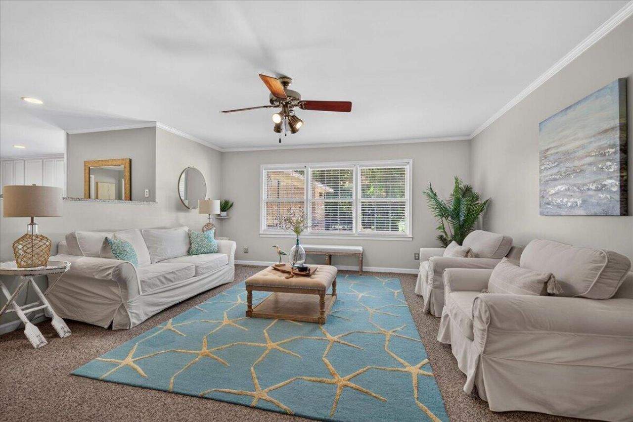 127 Dickinson Street Photo 33