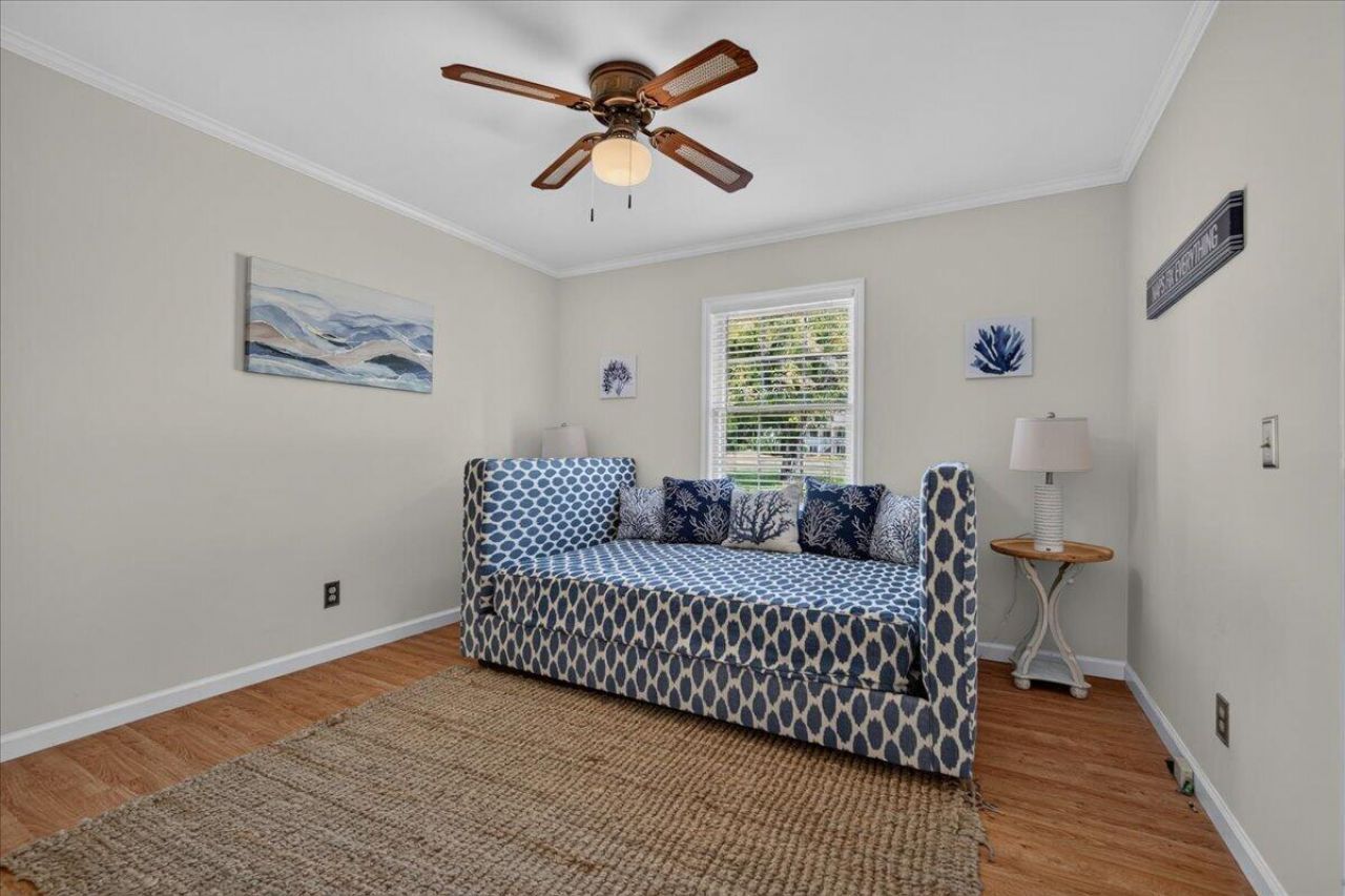 127 Dickinson Street Photo 38