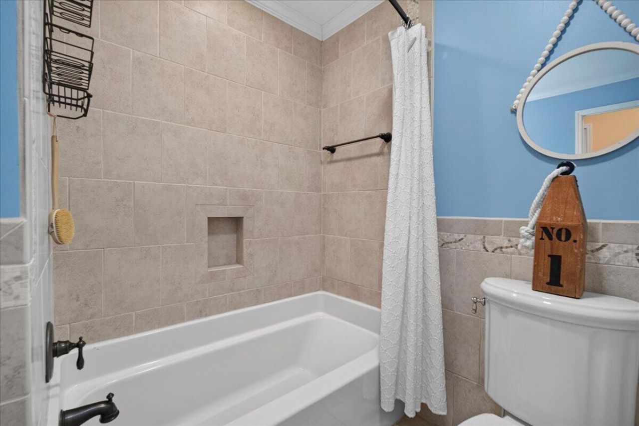 127 Dickinson Street Photo 41
