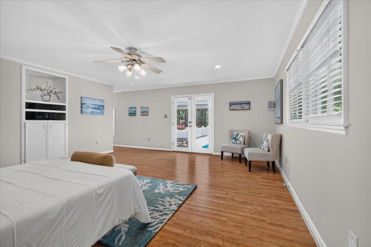 127 Dickinson Street Photo 50