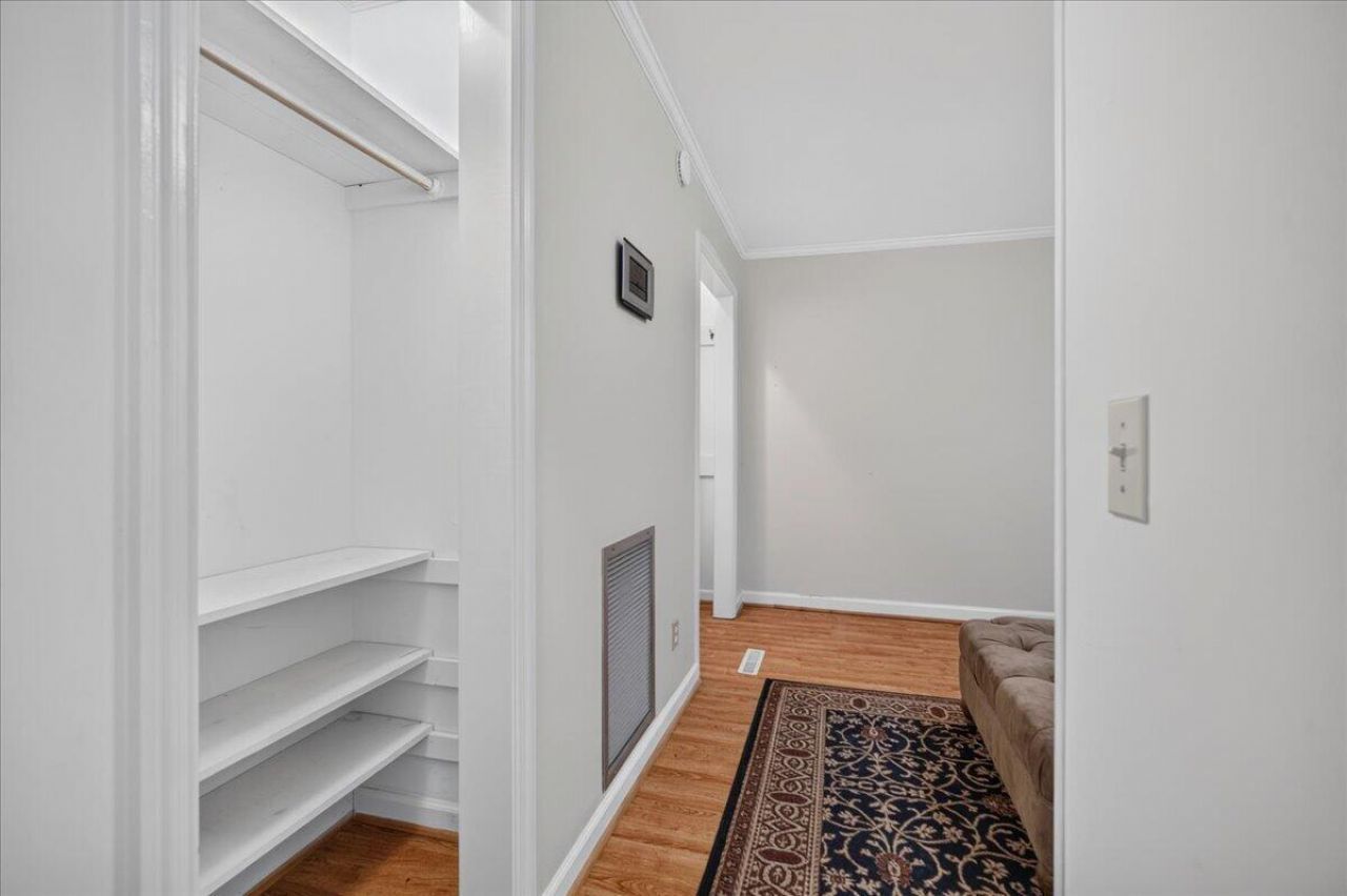 127 Dickinson Street Photo 52