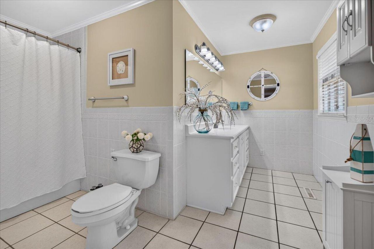 127 Dickinson Street Photo 56