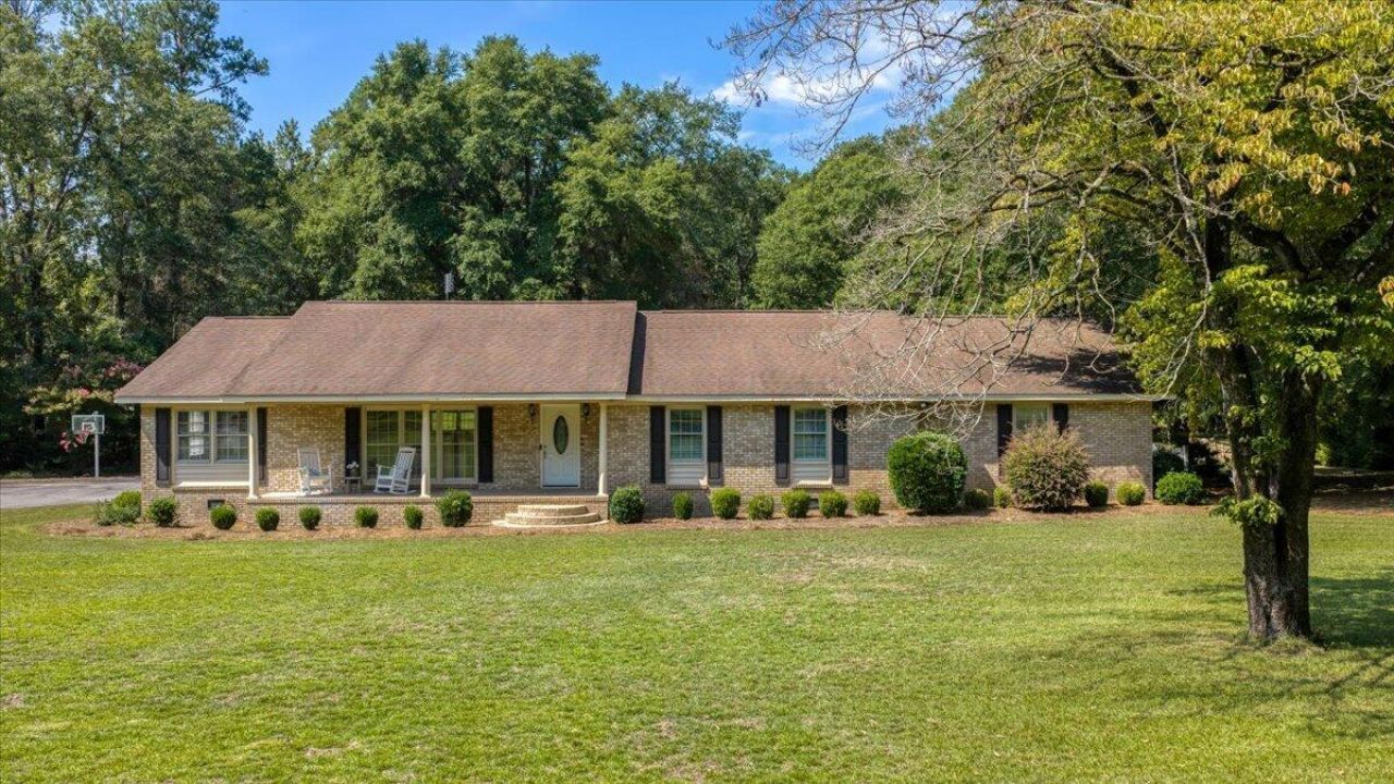 127 Dickinson Street Photo 6