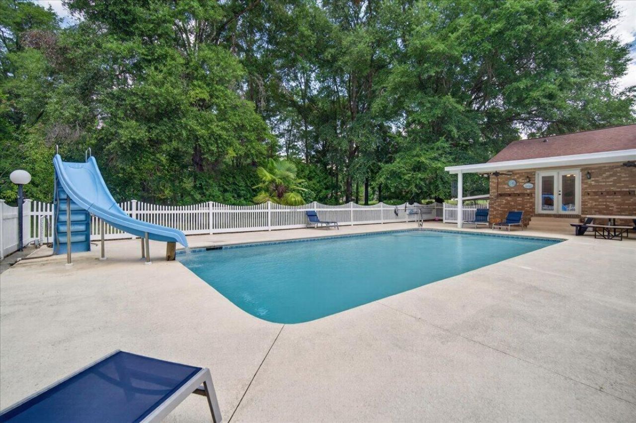 127 Dickinson Street Photo 66