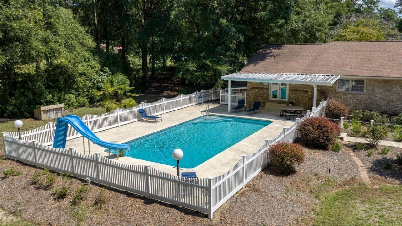 127 Dickinson Street Photo 67