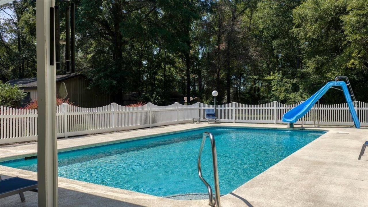 127 Dickinson Street Photo 69