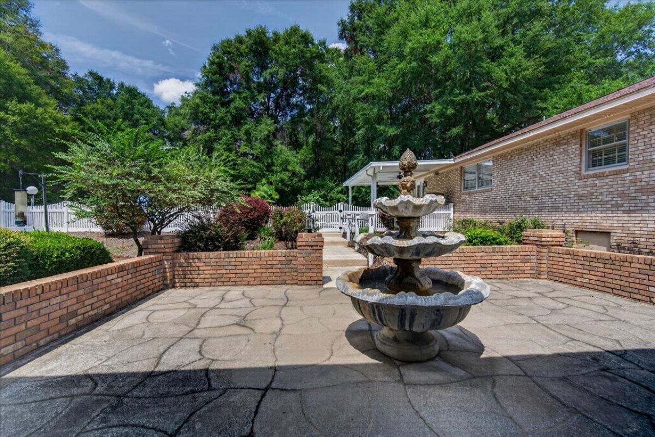 127 Dickinson Street Photo 73