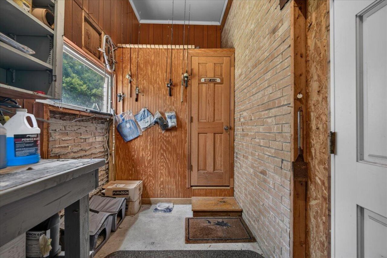127 Dickinson Street Photo 80