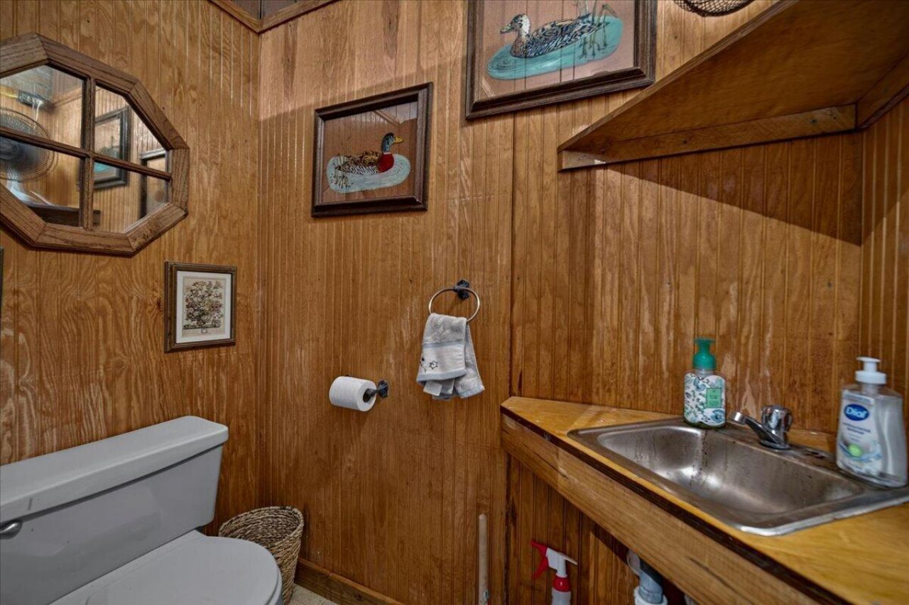 127 Dickinson Street Photo 81